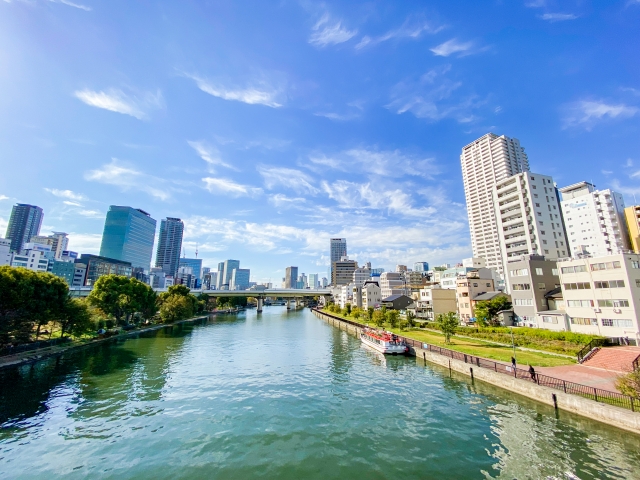 天神橋からの大阪の風景